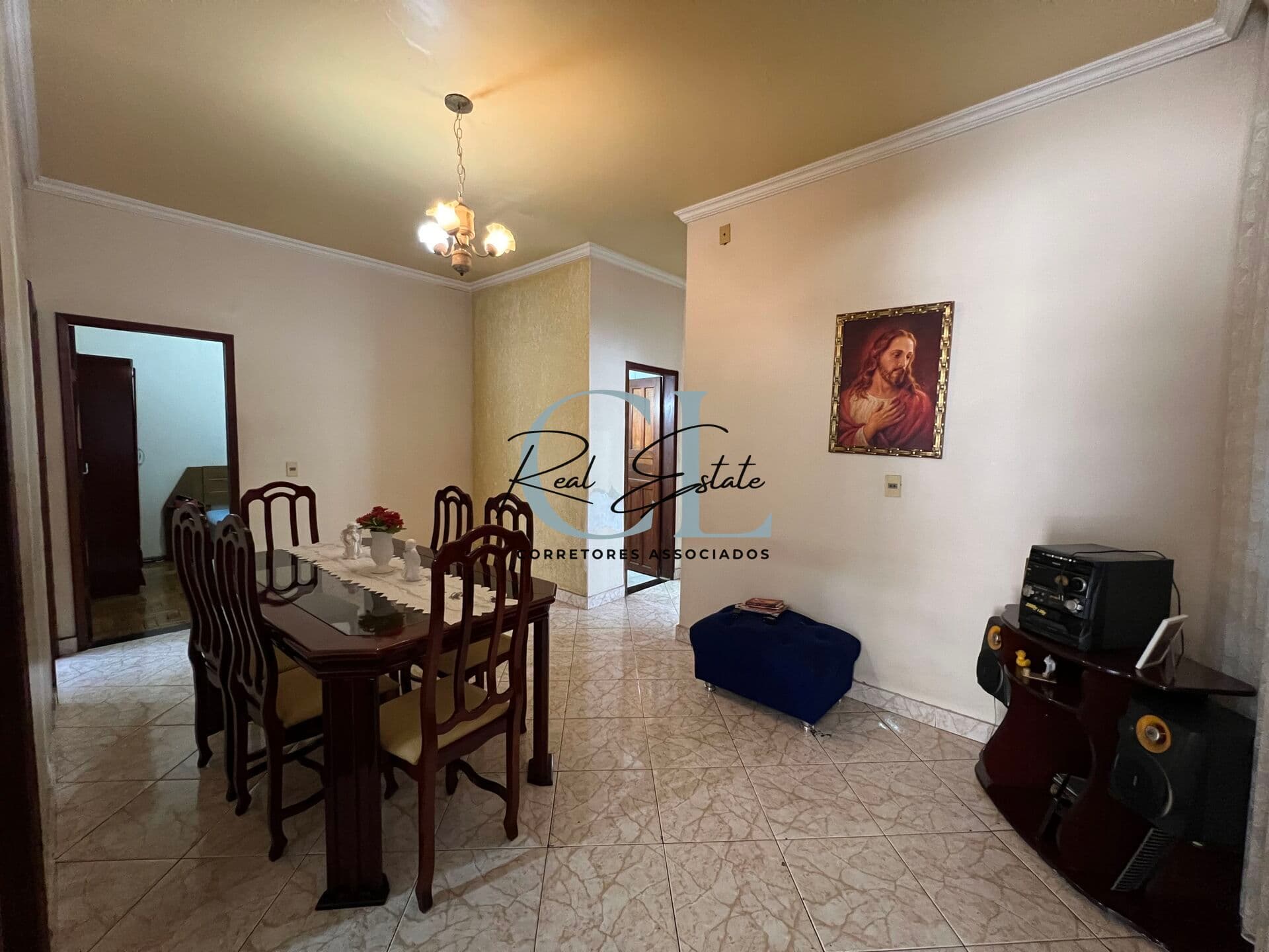 Casa em Divinópolis - Manoel Valinhas