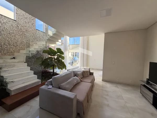 Casa Alto Padrão em condomínio fechado com 5 Quartos, Piscina, Espaço Gourmet e Suítes