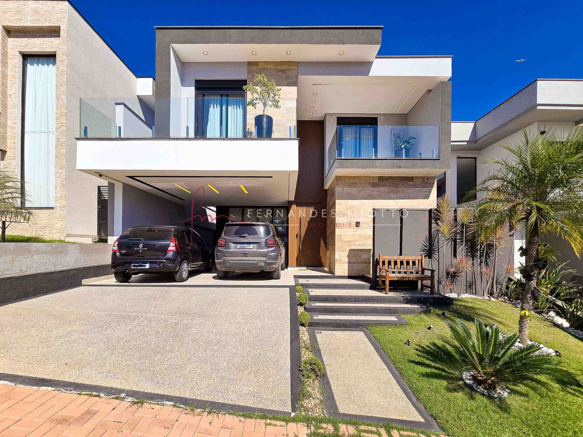 Casa com 4 dormitórios à venda no Brisas do Lago