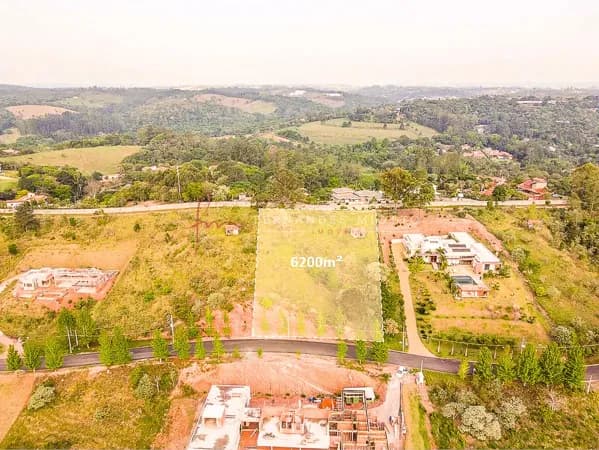 Terreno de 6200m² no PARQUE DOS MANACÁS em Jundiaí/SP por R$ 639.000