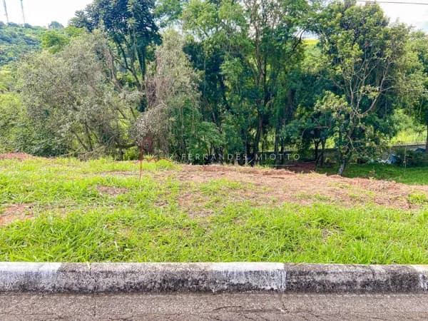 Terreno de 977m² no RESIDENCIAL DOS LAGOS em Jundiaí/SP por R$ 424.000