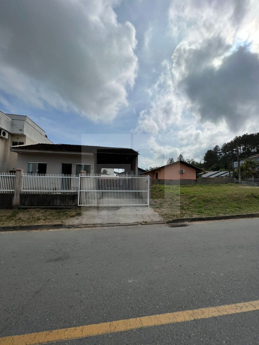 🏡 Casa com amplo terreno à venda no bairro Benedito – Indaial/SC