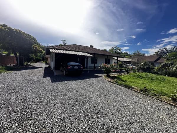 CASA A VENDA NO BAIRRO POLAQUIA EM INDAIAL