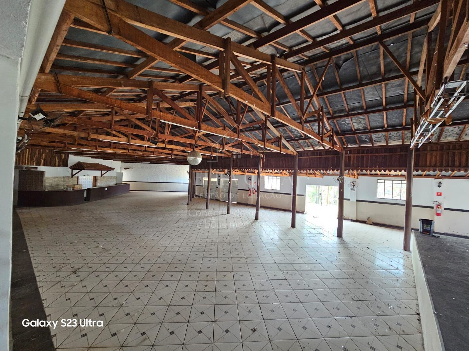 Prédio Comercial em Parque dos Pinheiros, Botucatu/SP