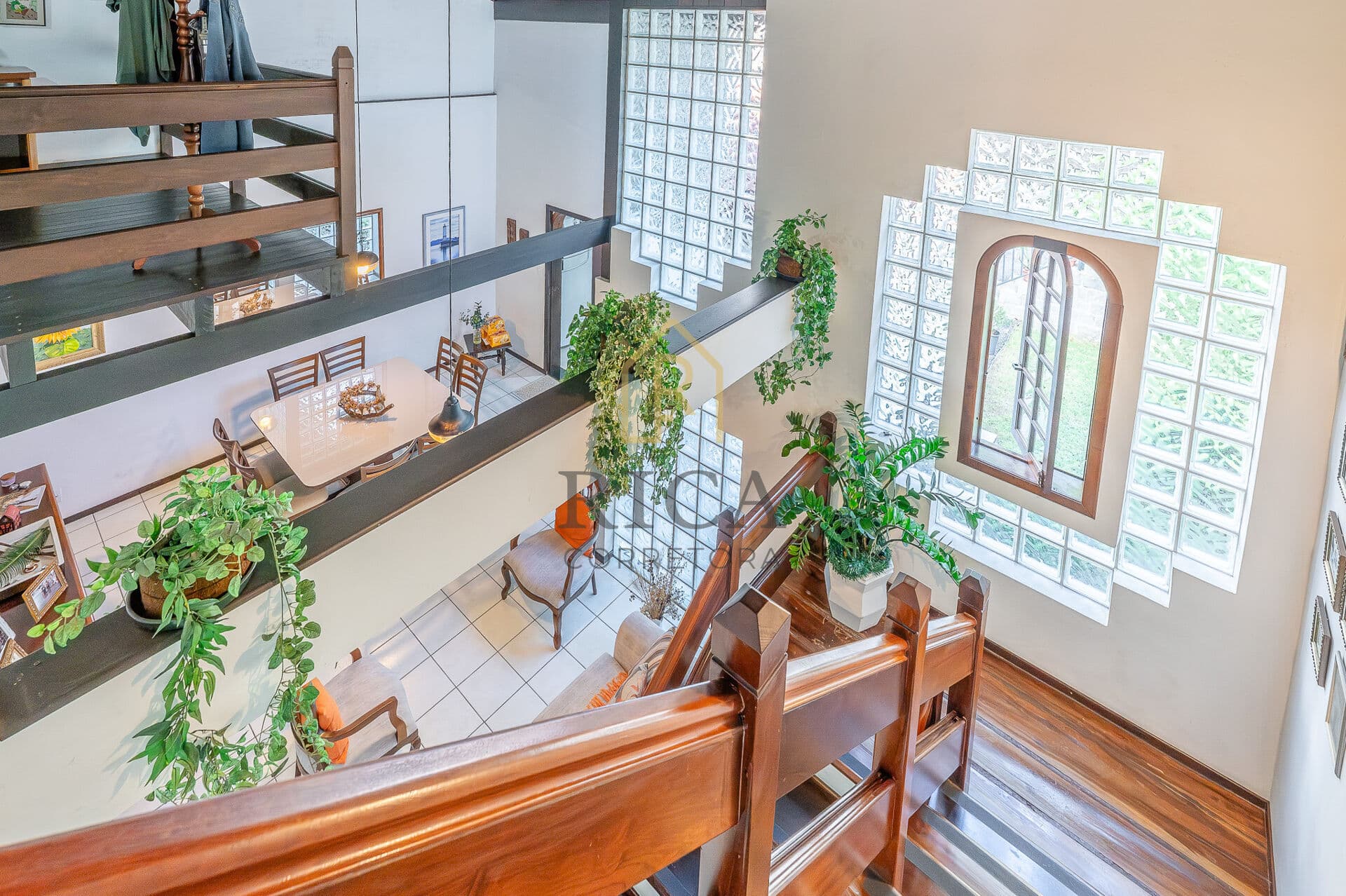 Excelente Casa para Moradia e Comercial
