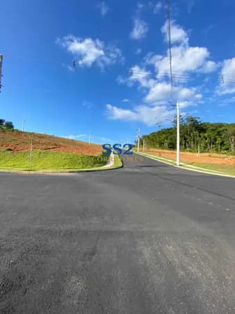 Excelência e oportunidade se encontram neste terreno plano.