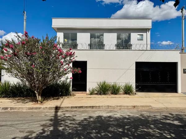 Sobrado com 3 quartos a venda no bairro Parque Atheneu em Goiânia