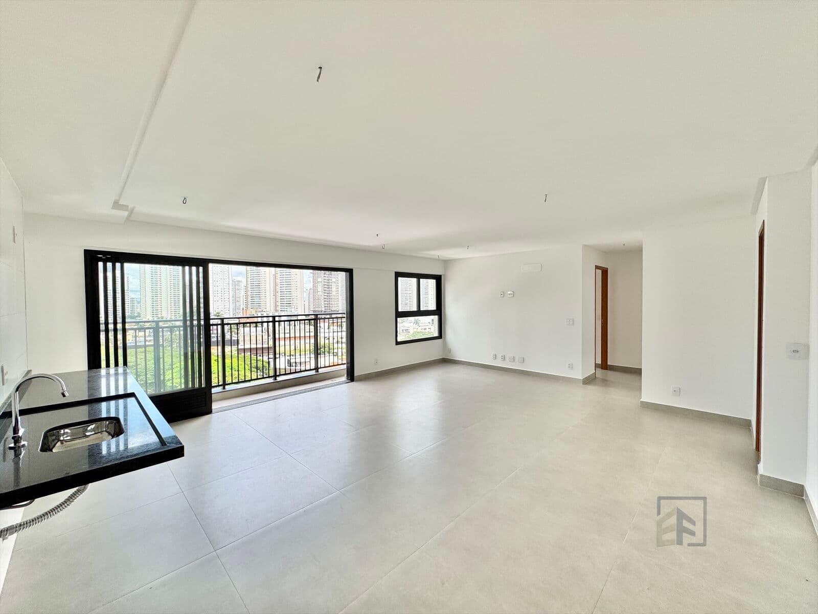 Apartamento com 2 suítes plenas a venda no Setor Marista em Goiânia