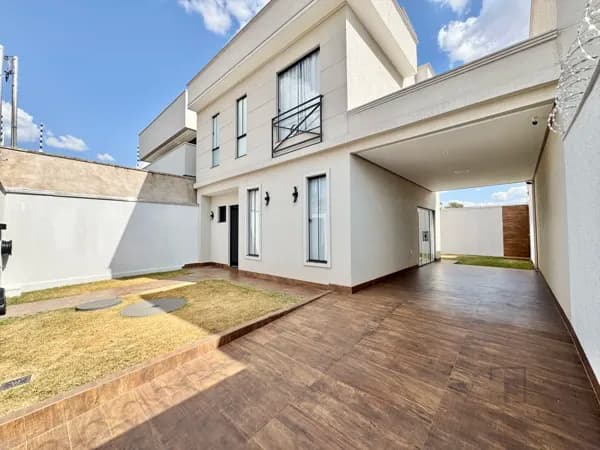 Belíssimo sobrado com 3 quartos a venda no bairro Jardim Mariliza em Goiânia