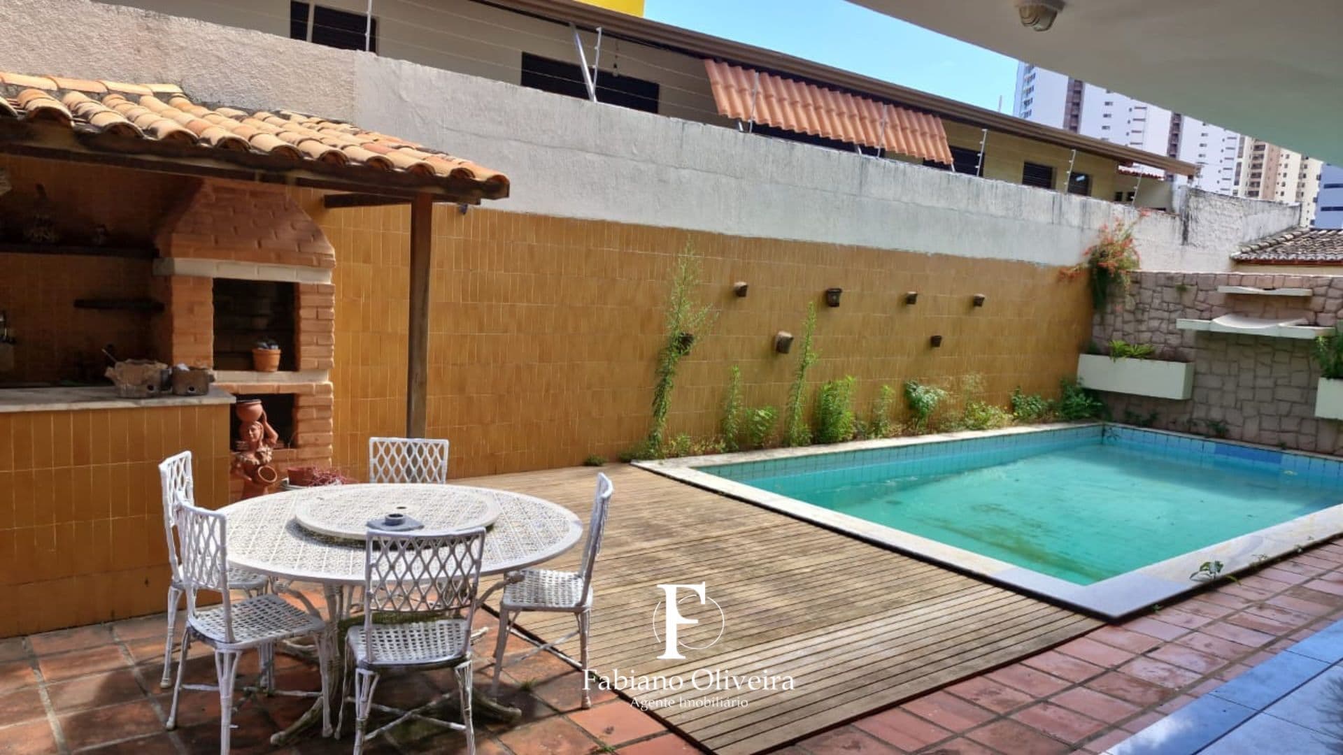CASA EM CAPIM MACIO DISPONÍVEL PARA VENDA E LOCAÇÃO
