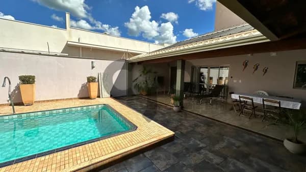 Casa no Recreio dos Bandeirantes - Sertãozinho - SP