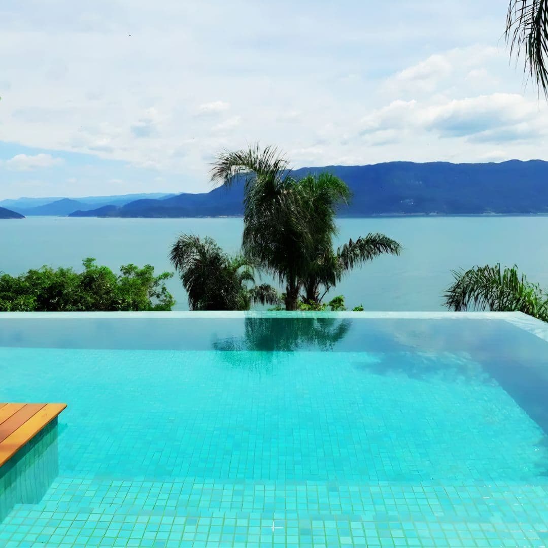Linda Casa Tropical em Ilhabela