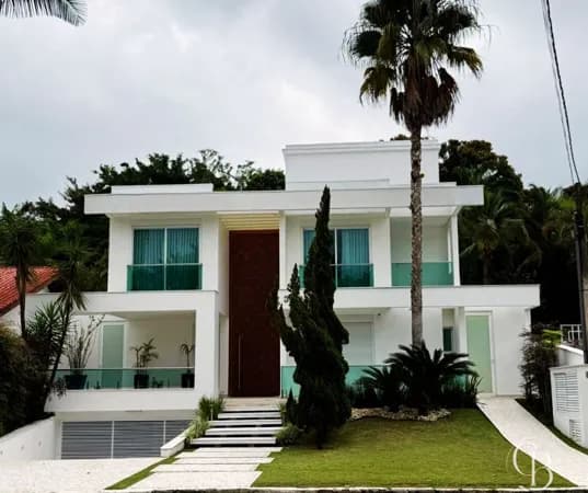 Exclusividade e Conforto na Riviera – Seu Refúgio à Beira-Mar