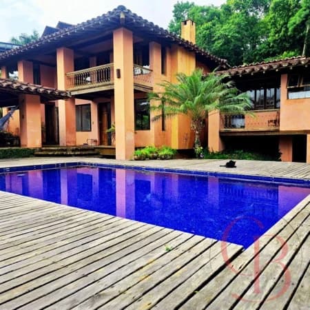Refúgio de Paz com Charme Colonial em Ilhabela