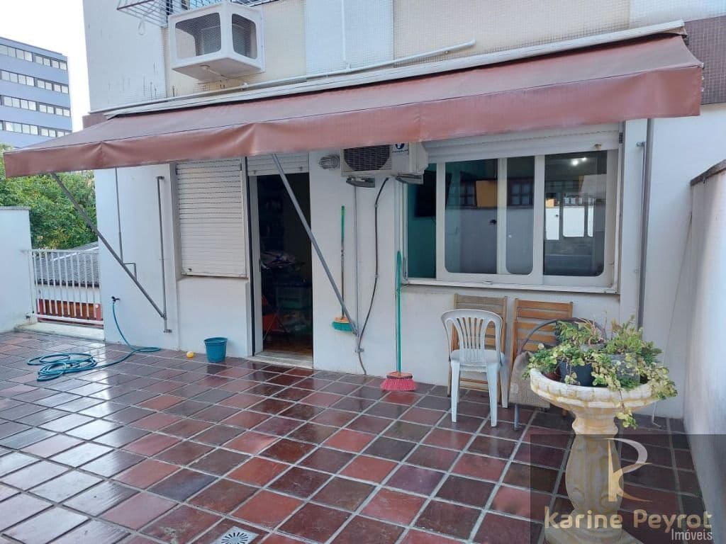 Apartamento com terraço