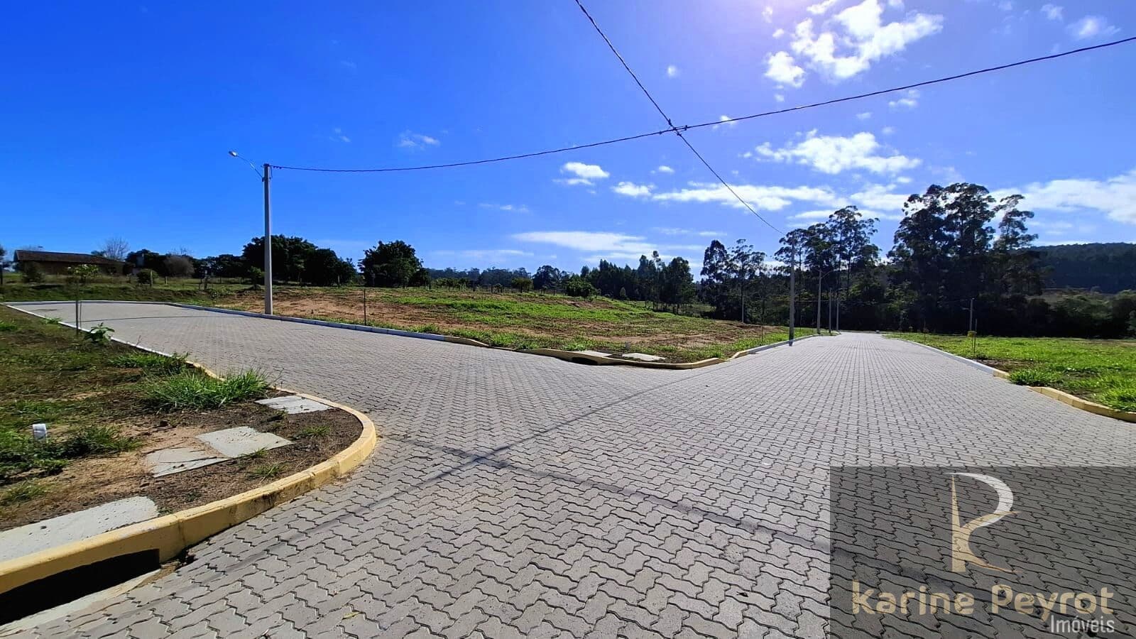 Lote/Terreno em Capela de Santana - Centro