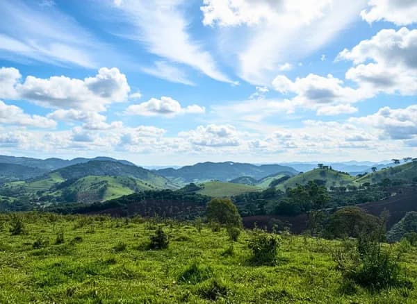 Horizonte de Altitude: Glebas Exclusivas no Coração da Mantiqueira