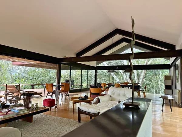 Obra-Prima da Arquitetura: 10.000m² de Exclusividade no Country Club