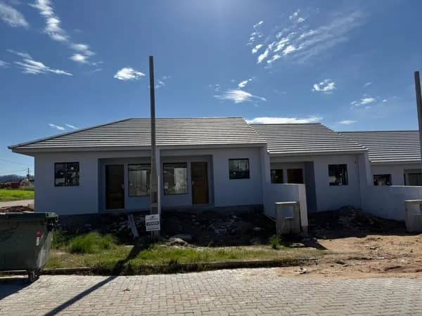 Casa Geminada nova