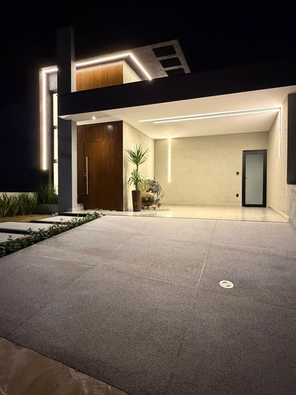 Casa em Condomínio Residencial Helena Maria