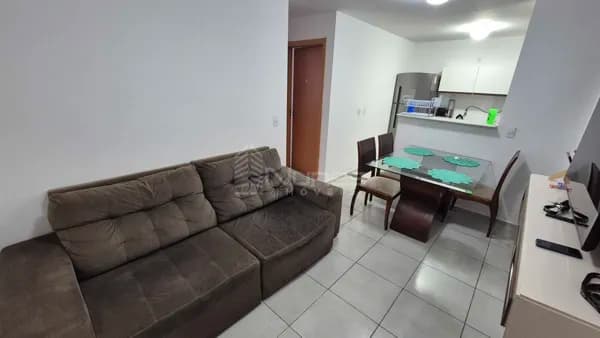 Apartamento 2 Quartos com Jardim e Área de Serviços no Parque Tremendão