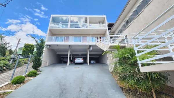 Sobrado com 120m² de área construída