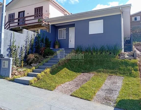 Casa de 3 dormitórios mobiliada e com piscina