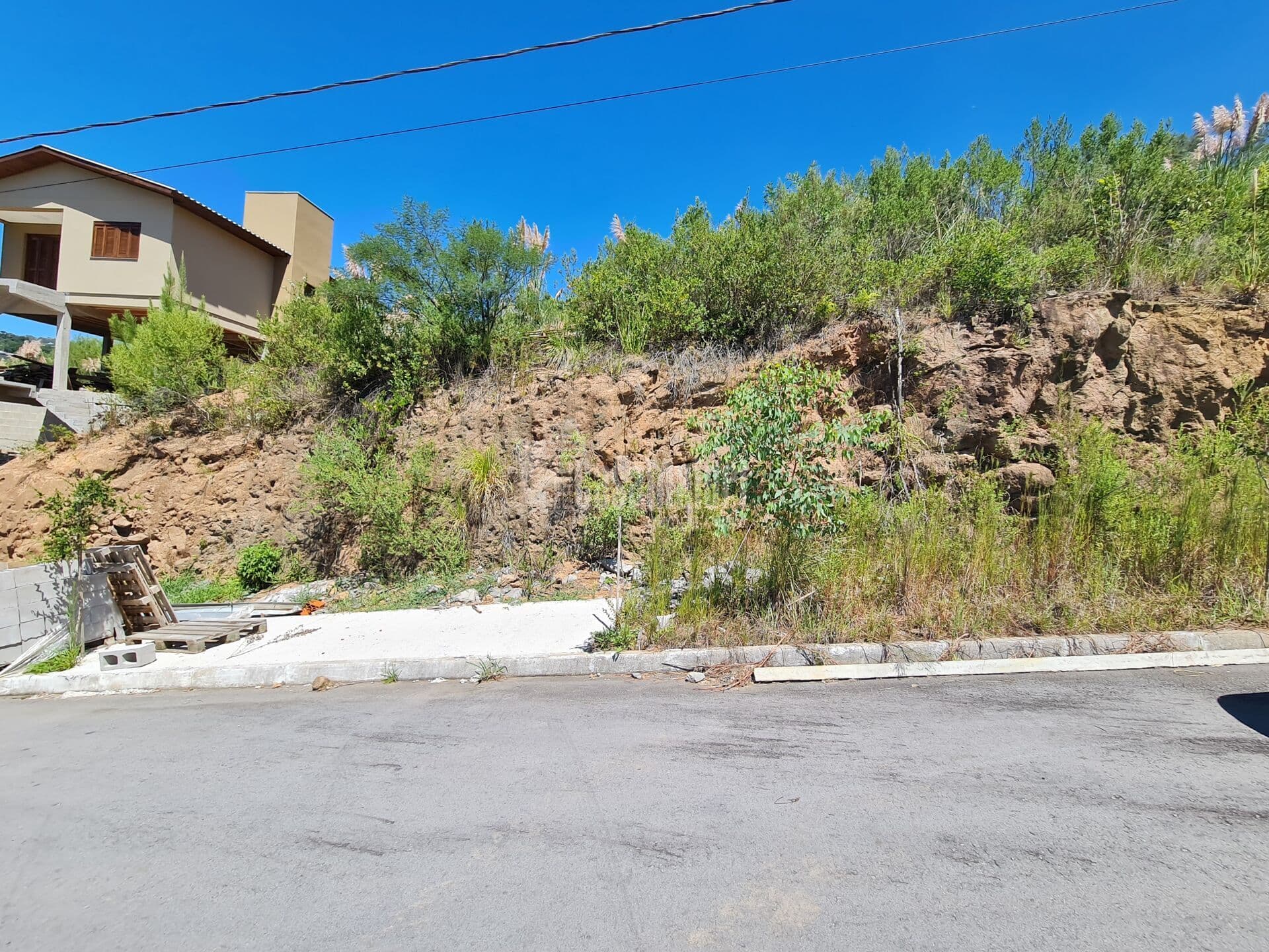 Terreno com 282m² pronto para construir