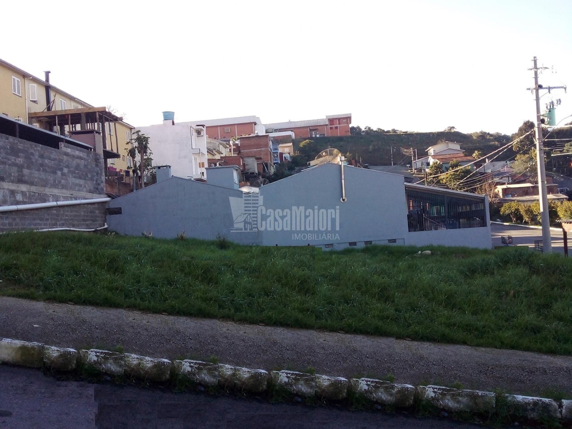 Amplo Terreno Residencial e Comercial com 400m²