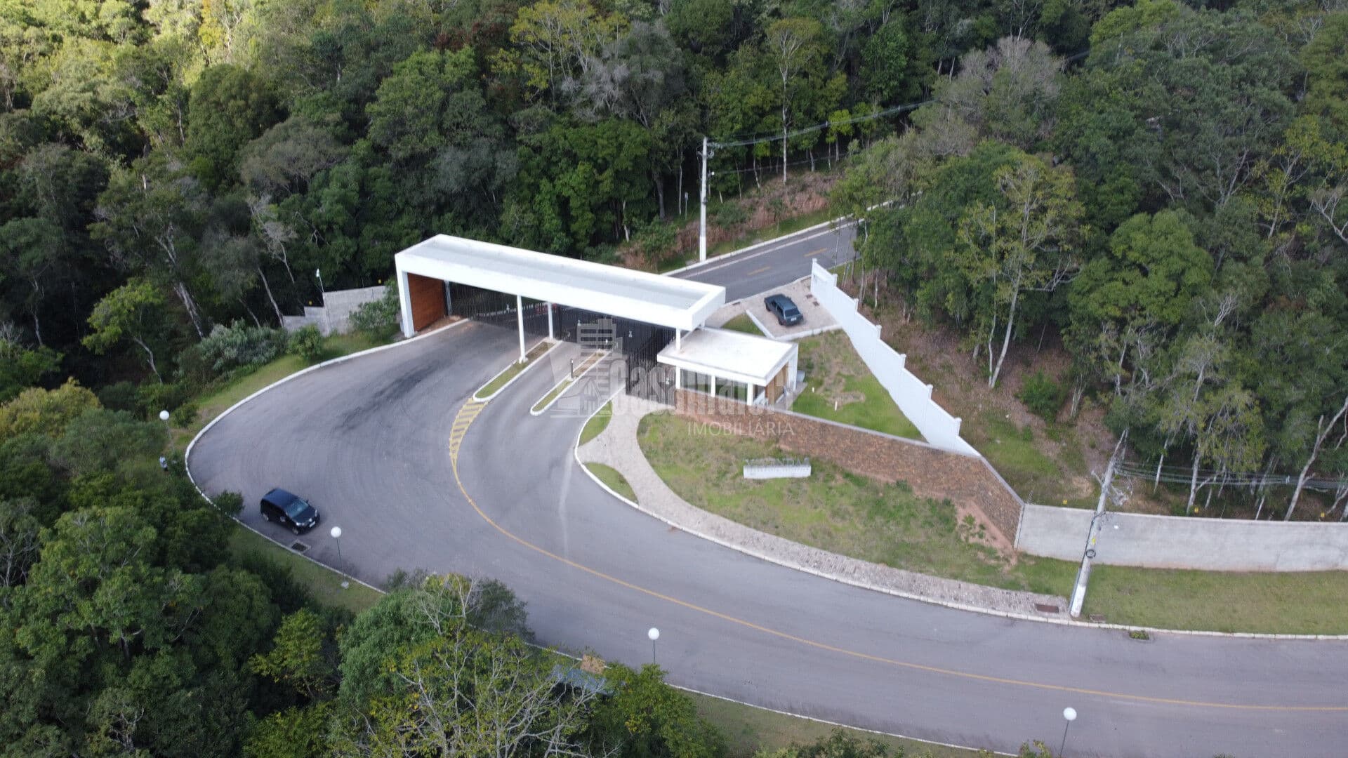 Terreno em Condomínio Fechado com 1920m²