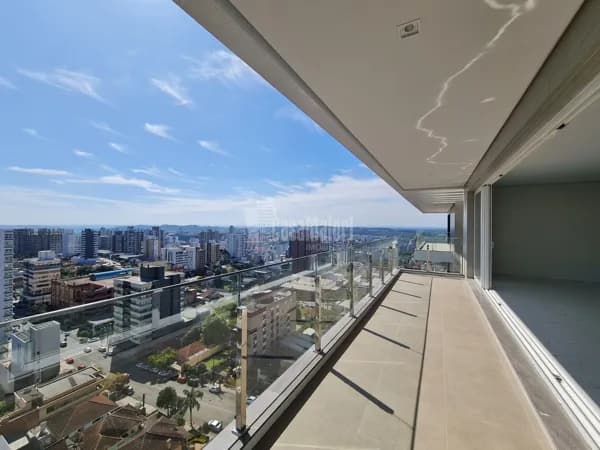 Apartamento de Alto Padrão com 215 m²
