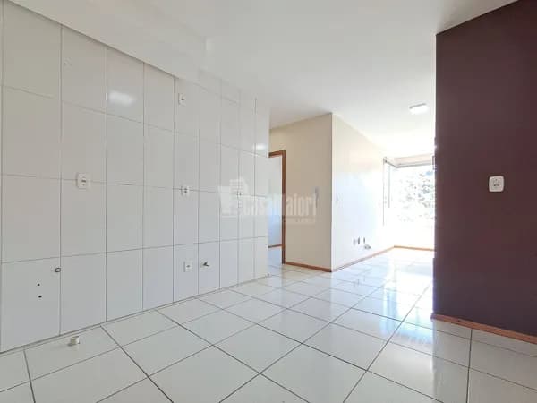 Semi-mobiliado com sacada e churrasqueira