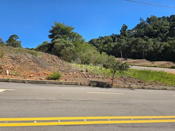 Amplo Esquina a venda no Loteamento Reserva Santo Antão!