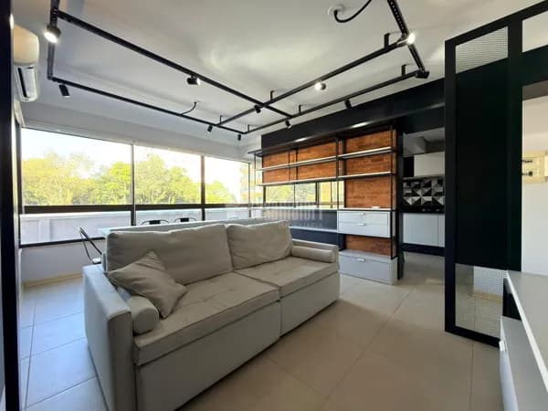 Apartamento de 2 dormitórios com suíte no Bairro Humaitá
