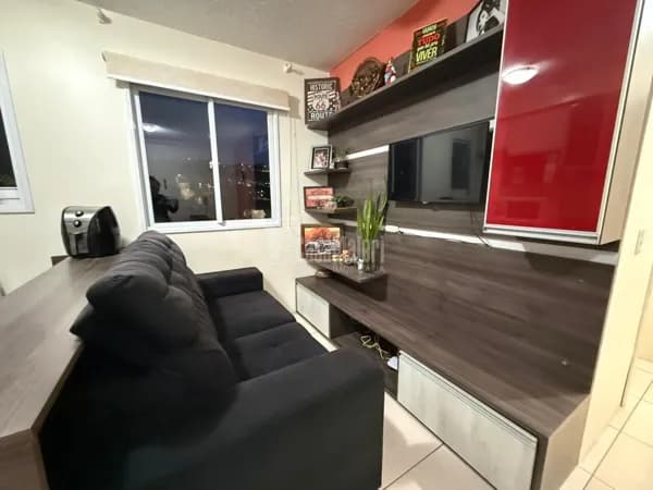 Apartamento semi-mobiliado de 2 dormitórios