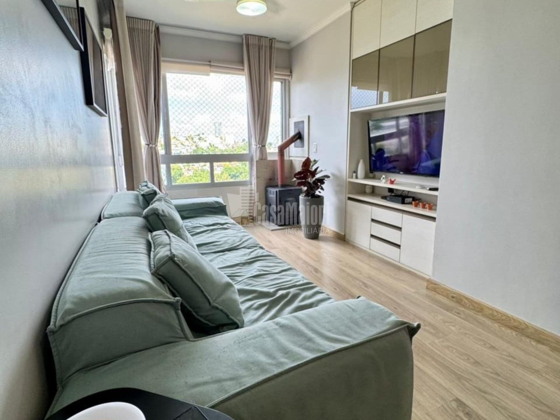 Apartamento Semi-mobiliado