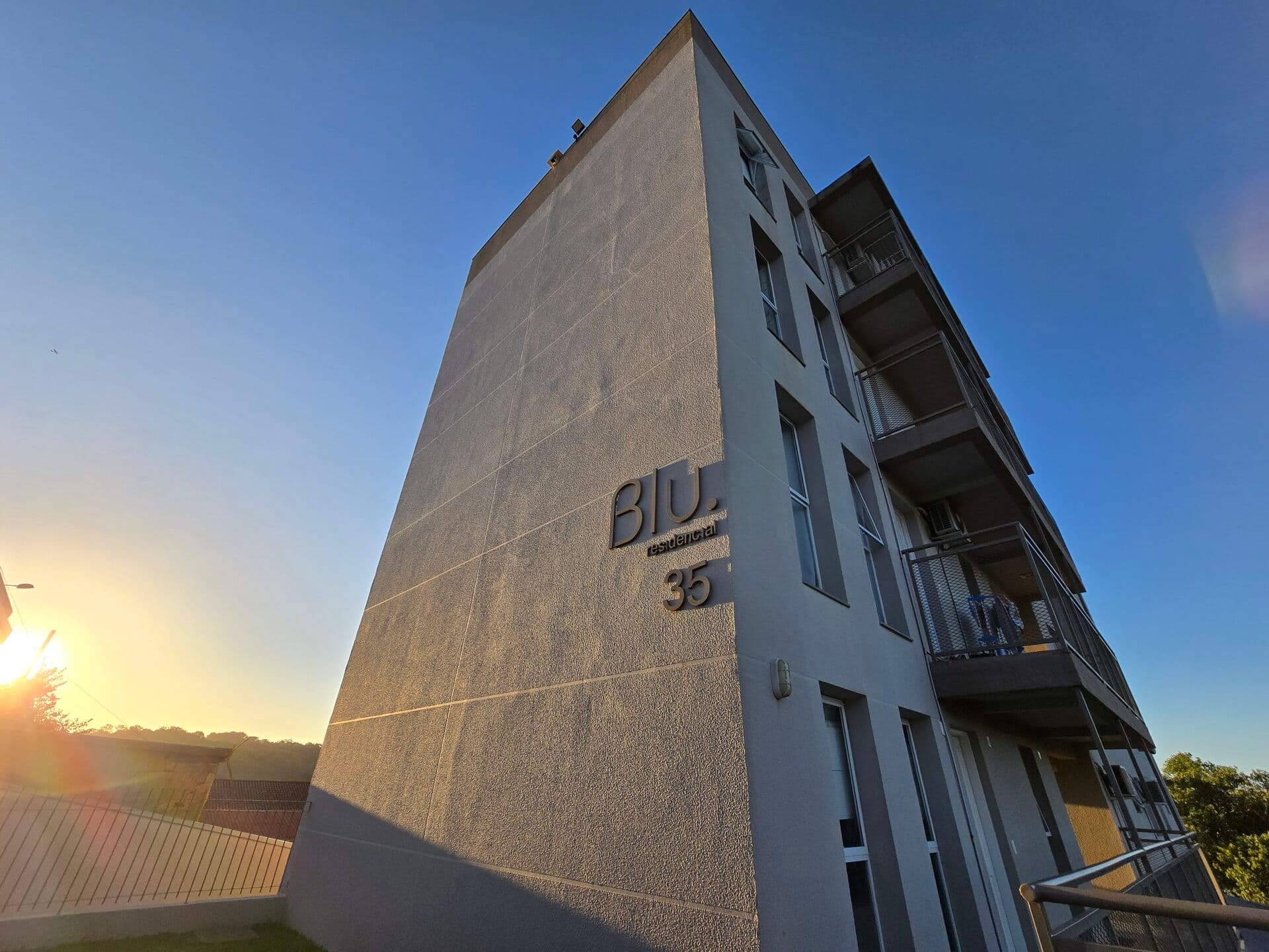 Apartamento mobiliado de 2 dormitórios próximo ao Centro