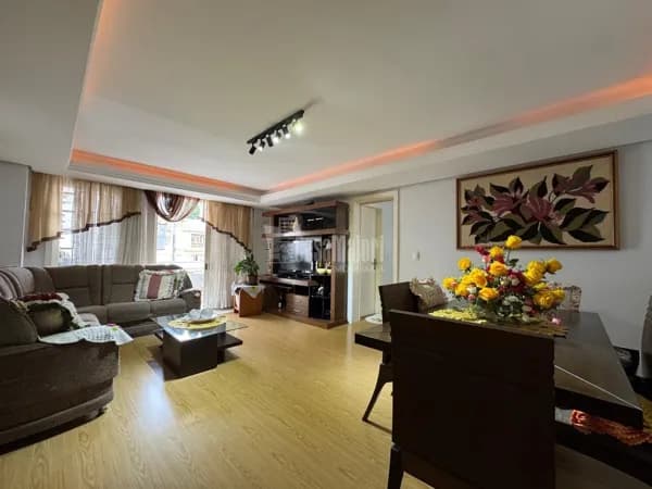 Apartamento central com Suíte