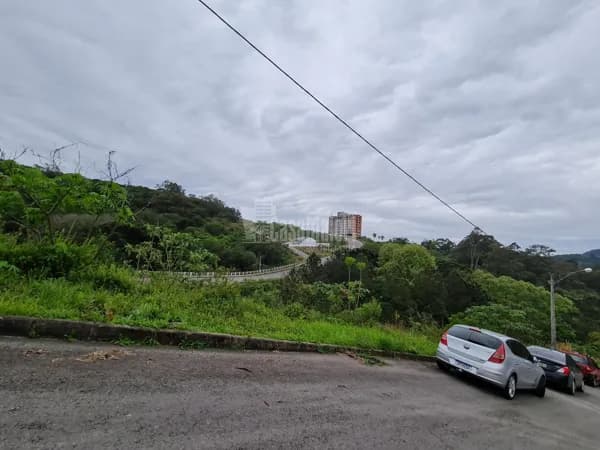 Terreno à venda no bairro Universitário em Bento Gonçalves/RS