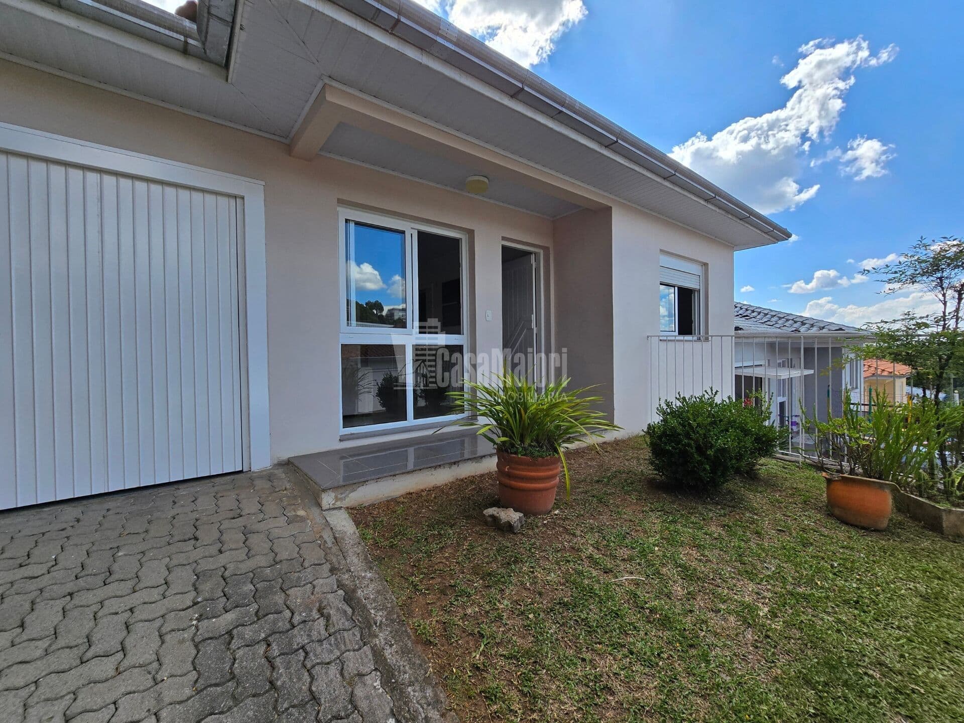 Casa em Condomínio Fechado com 3 dormitórios