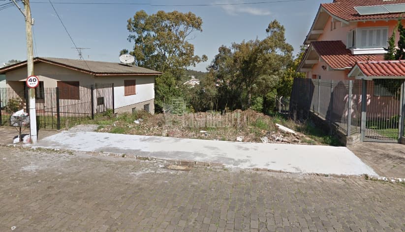 Terreno amplo a venda no Bairro Santa Rita