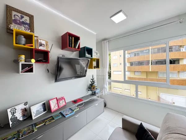 Apartamento semi-mobiliado próximo ao Centro