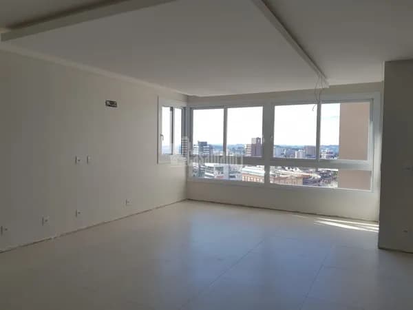 Apartamento de 2 dormitórios com suíte e vaga dupla no Cinque Terre