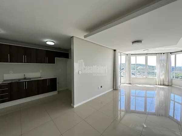 Apartamento de 2 dormitórios com suíte e 2 sacadas