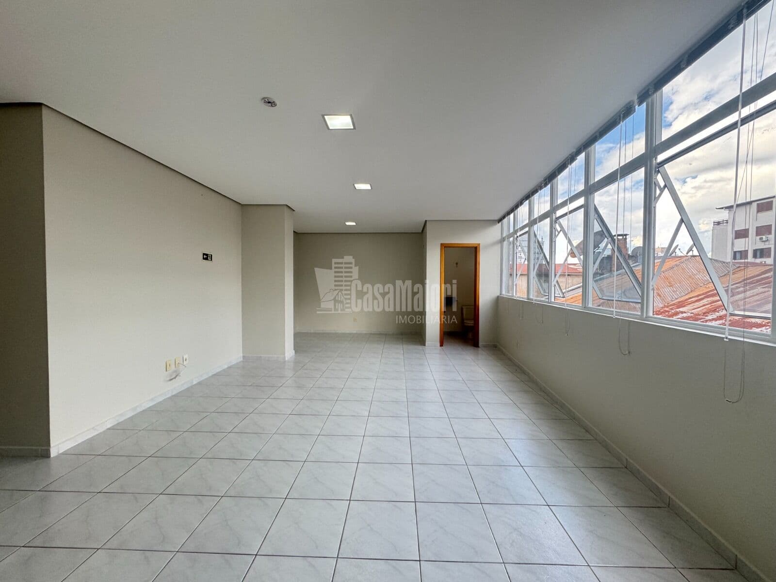 Sala Comercial no Centro Médico Saldanha Marino no Centro
