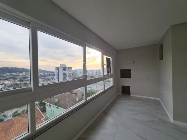 Apartamento de 3 dormitórios com suíte e 2 vagas no Bairro Progresso