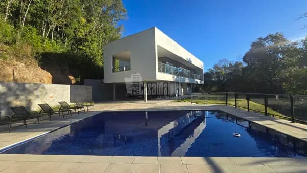 Terreno em Condomínio Fechado com 2000m²