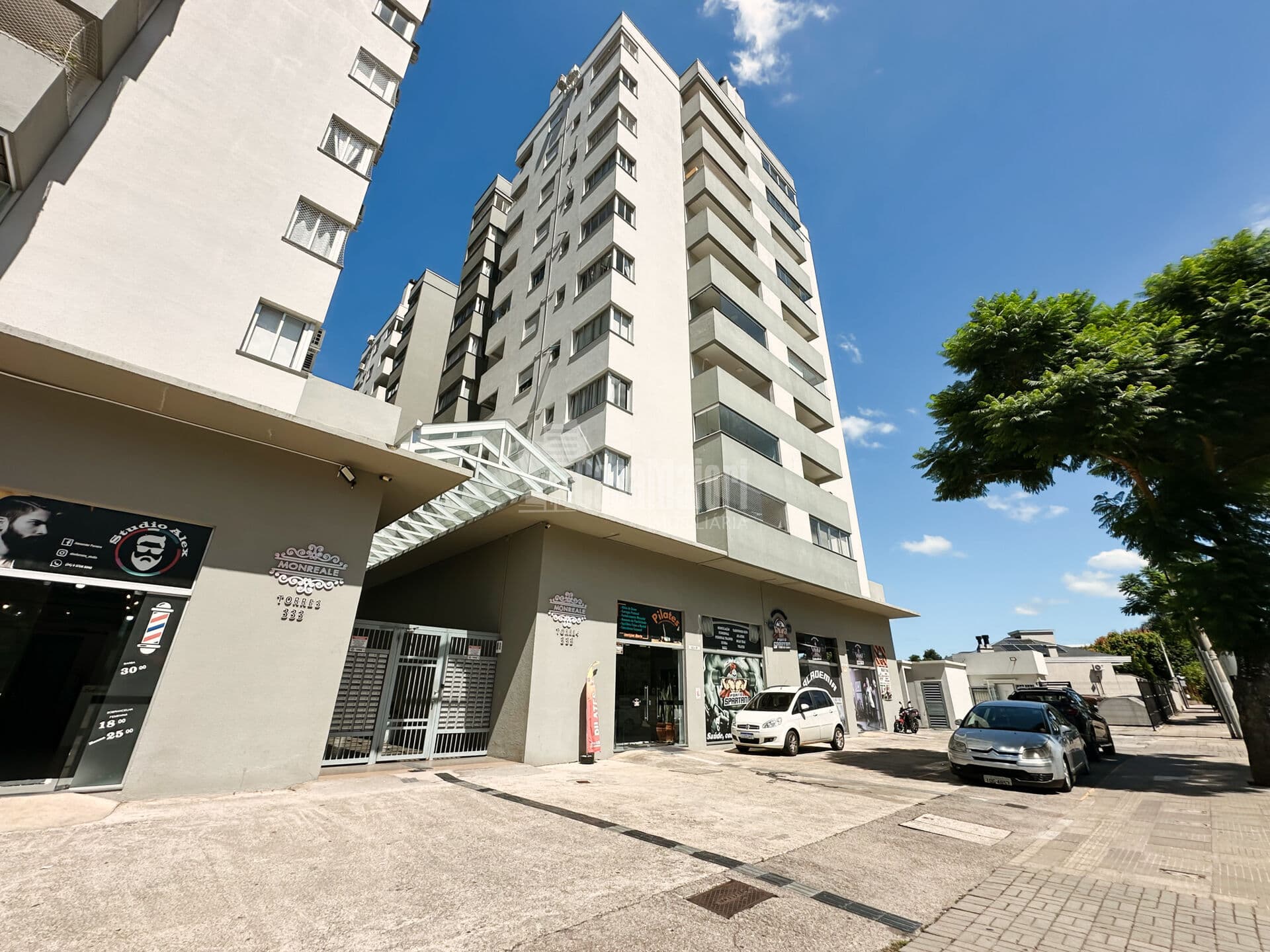 Apartamento com sacada aberta no São João