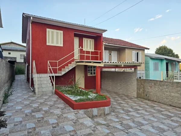 Casa com 2 moradias - Financiável!