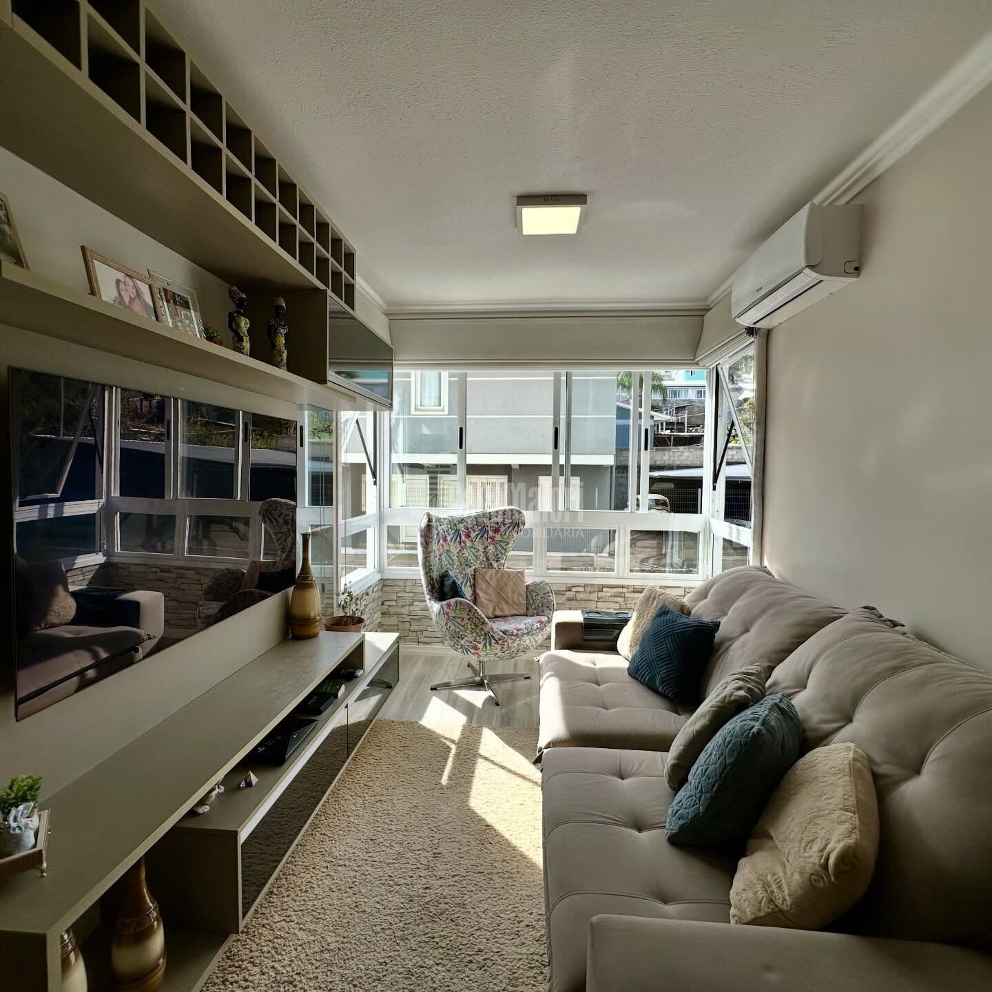 Apartamento totalmente mobiliado no Bairro Verona
